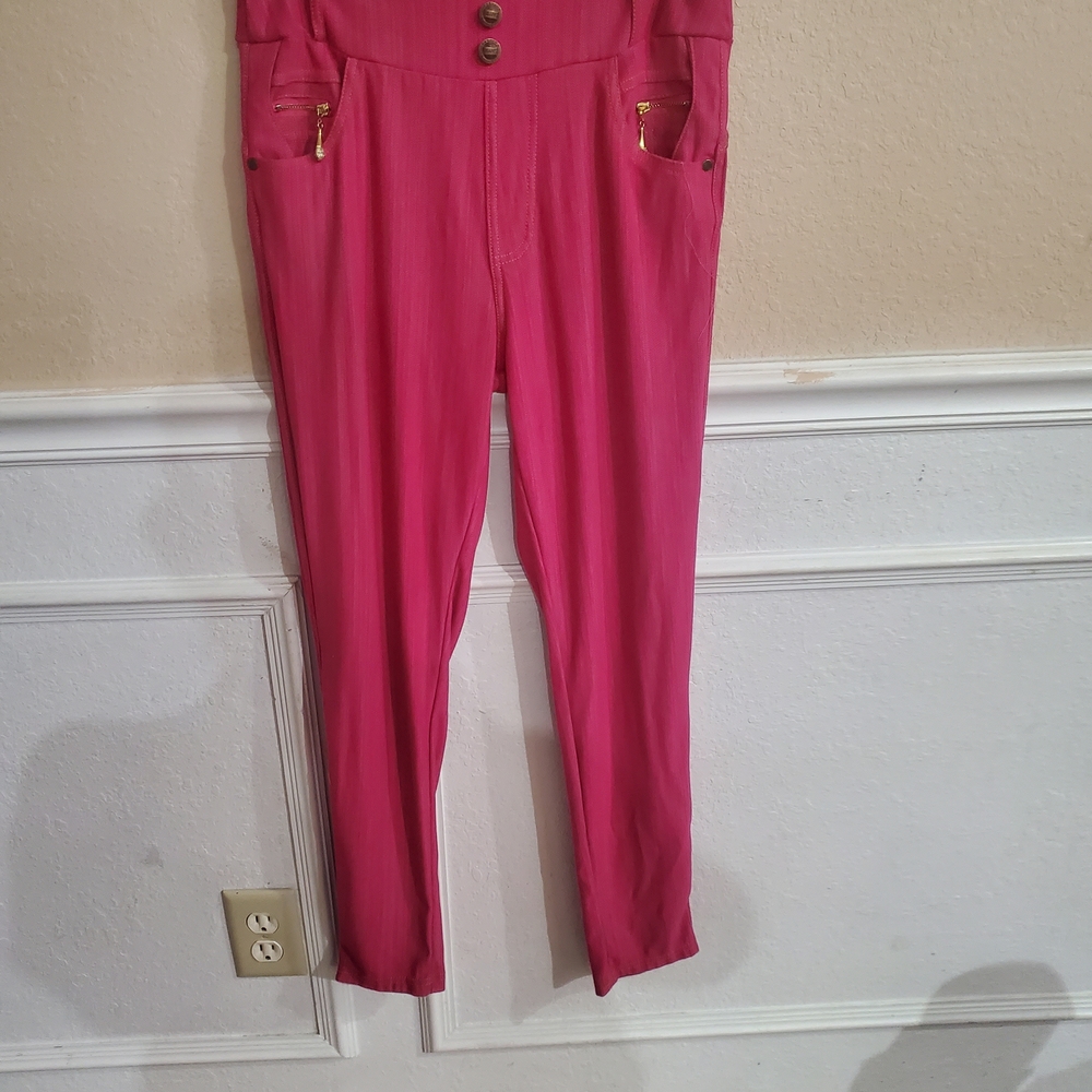 JVINI Vibrant Pink Ankle Pants